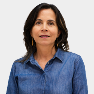 Frontal photograph of public official Alix María Pinto