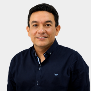 Frontal photograph of public official Julio Alfonso Martinez